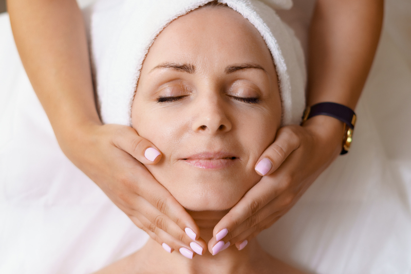 Electroestimulación facial efecto lifting en Boadilla del Monte